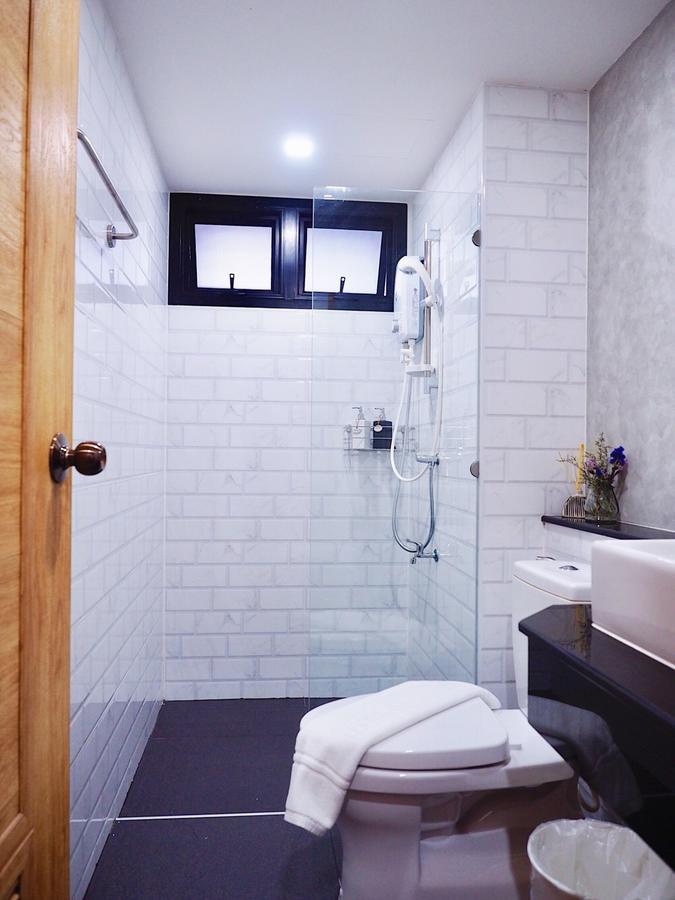Luck Esan Loft Hotel Ubon Ratchathani Exterior photo